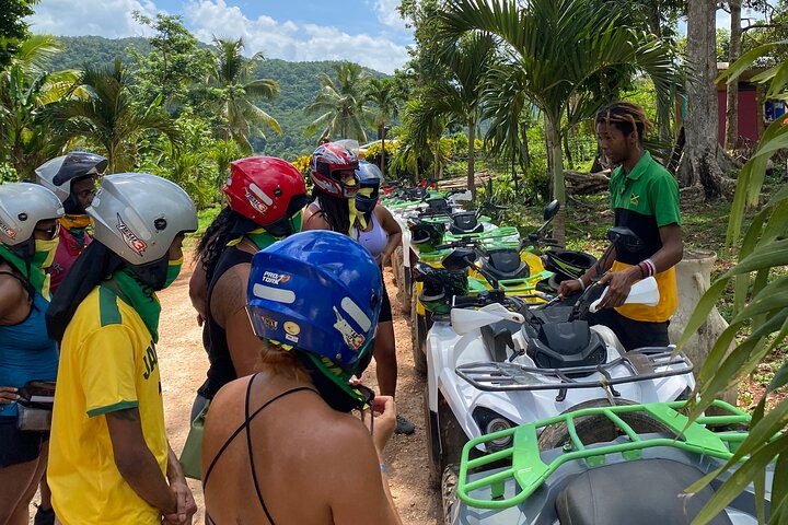 Tour en safari por la selva desde Montego Bay