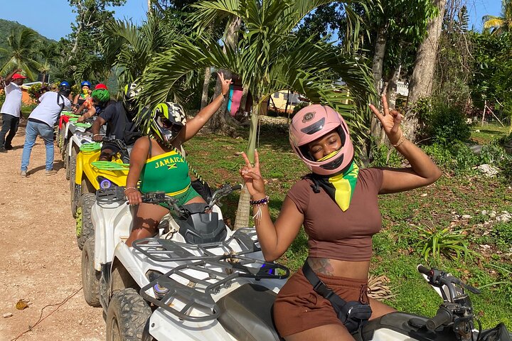 Tour en safari por la selva desde Montego Bay