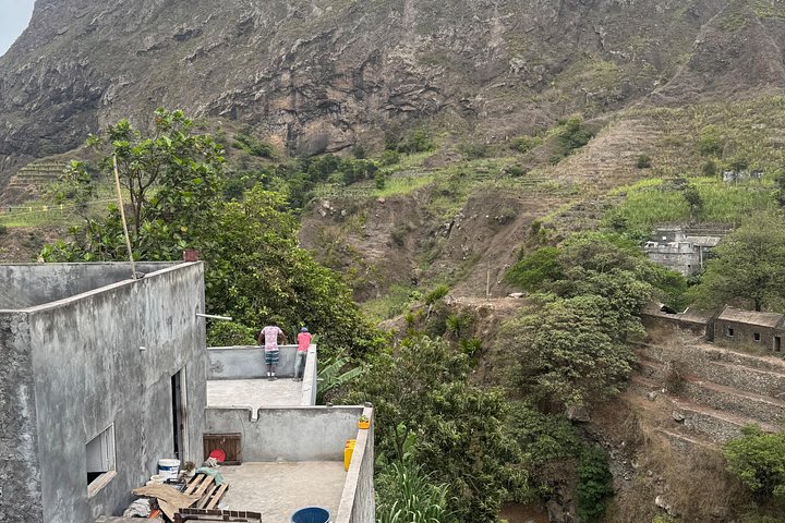 Santo Antão’s Signature Trek: Cova Crater into Paúl Valley – 5K