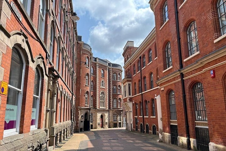 Private historische Pub-Tour in Nottingham mit kostenlosen Getränken