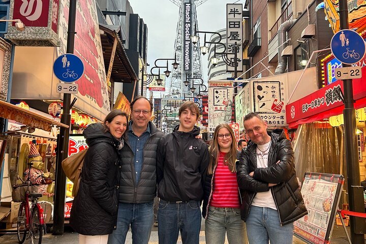 Osaka Street Food Tour: 18 Gerichte & 3 Getränke in 4 Lokalen
