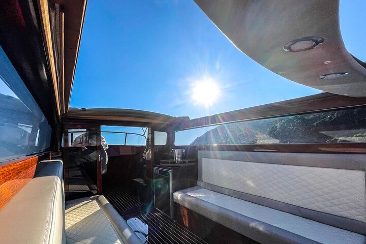 Excursión privada en barco por el lago Como: La escapada en limusina veneciana de madera
