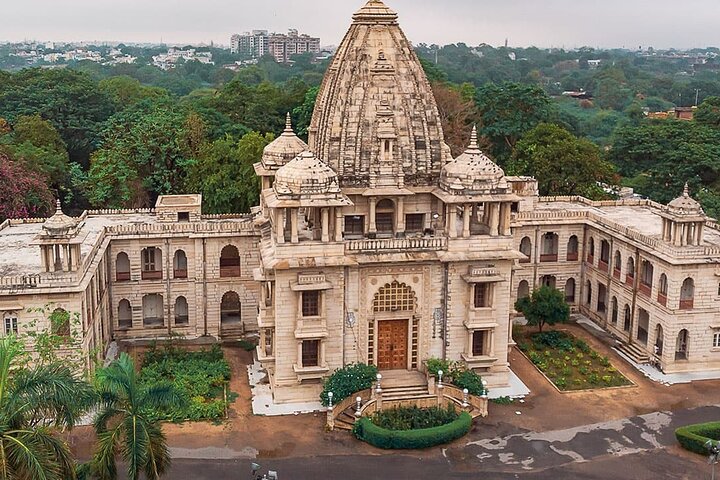 De Vadodara a la Estatua de la Unidad: Viaje al legado monumental