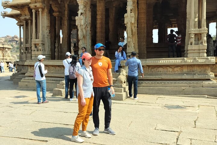 Hampi Heritage Hues: Upptäck Majesty of Vijayanagara Empire
