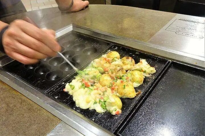 Osaka Street Food Tour: 18 Gerichte & 3 Getränke in 4 Lokalen