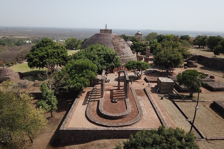 Sanchi Stupas & Udaygiri Caves Dagstur fra Bhopal