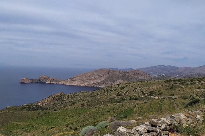 Wanderung zur Kapelle Saint Stefanos und zum Strand Galissas