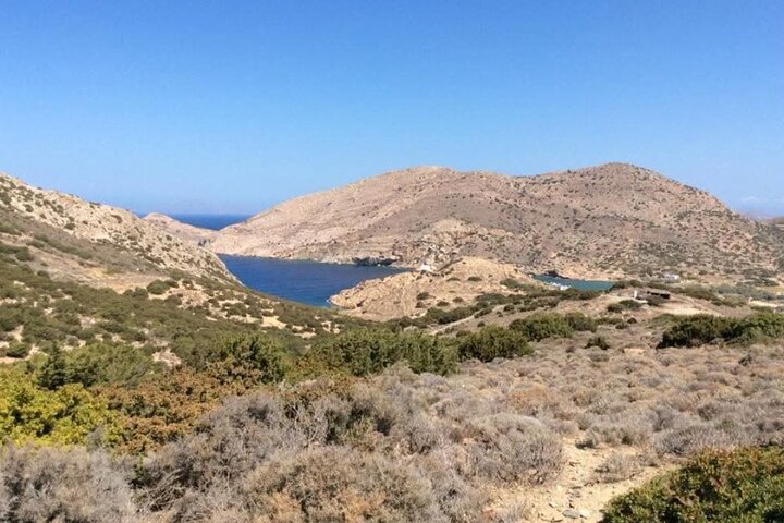 Wanderung zur Kapelle Saint Stefanos und zum Strand Galissas