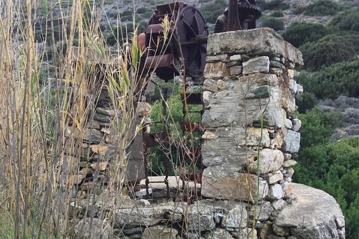 Wanderung zur Kapelle Saint Stefanos und zum Strand Galissas