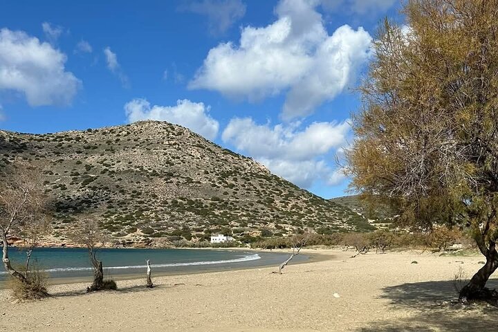Wanderung zur Kapelle Saint Stefanos und zum Strand Galissas