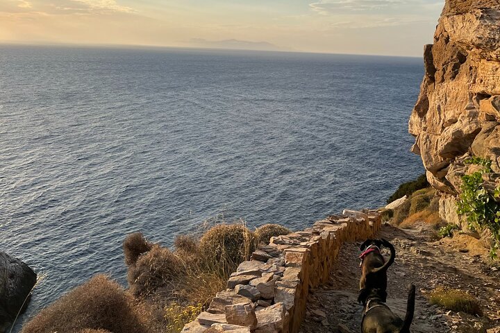 Wanderung zur Kapelle Saint Stefanos und zum Strand Galissas