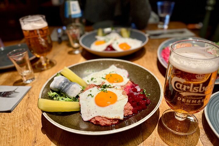 Hamburg Walking Food Tour med 7 autentiska lokala rätter