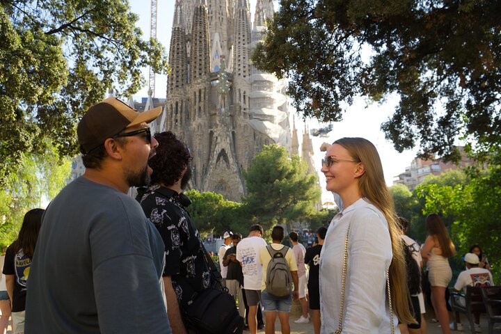Melhores de Barcelona: Sagrada Família, Gaudi e Tour de Degustação de Doces