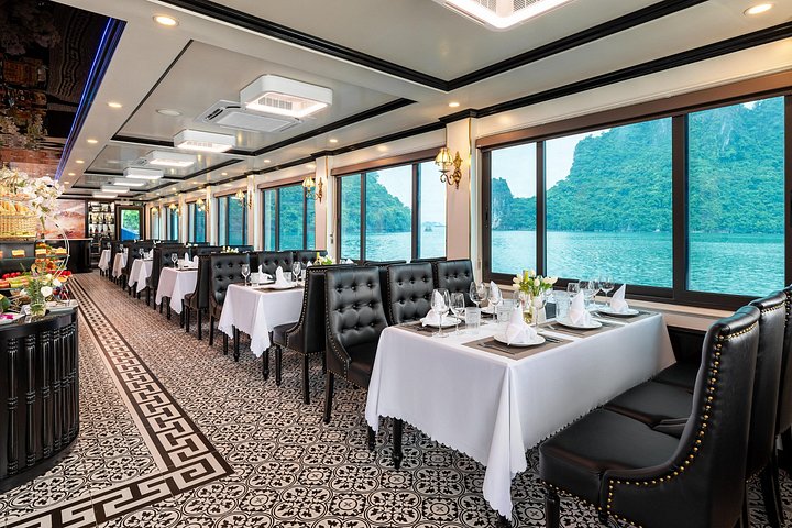 Halong Bay 5-stjernede krydstogter med buffet, solnedgang og jacuzzi