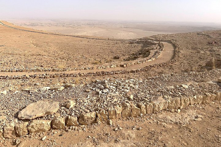 Kort 3 - Hour Second Edge of the World Tour: Darb Al-Manjour Trail
