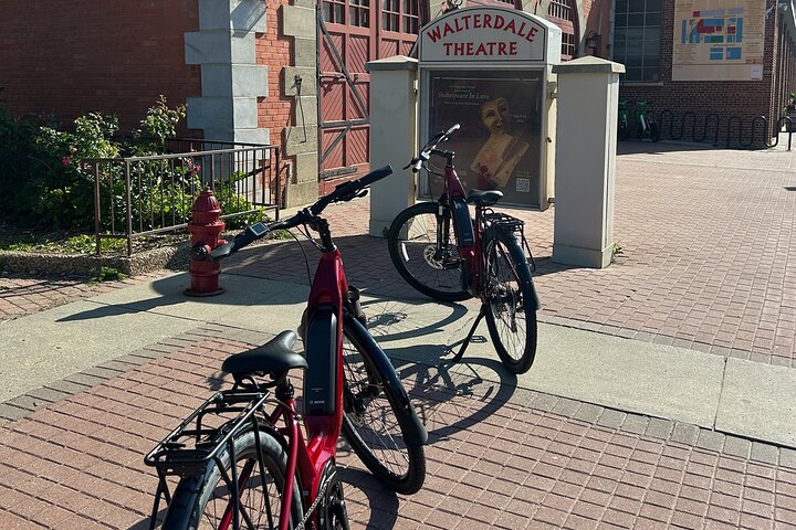 Edmonton City Highlights Tour de bicicleta de 3 horas, upgrade de bicicleta elétrica disponível.