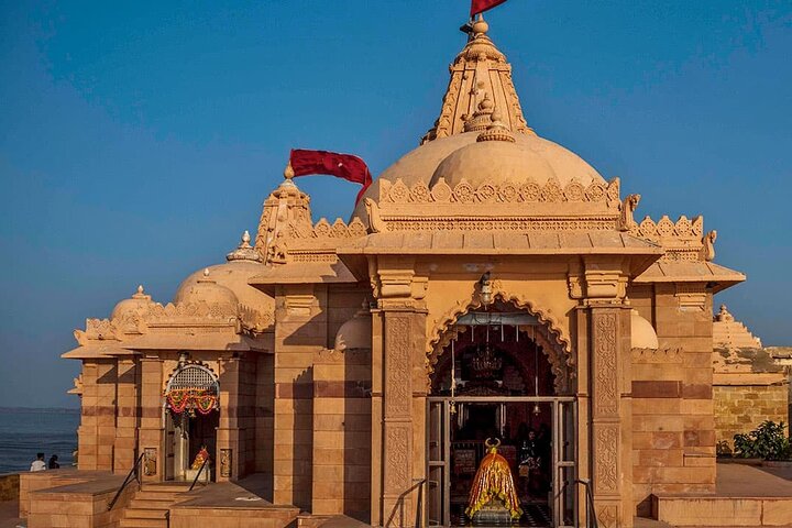 Privat dagstur från Bhuj till Narayan Sarovar Sanctuary