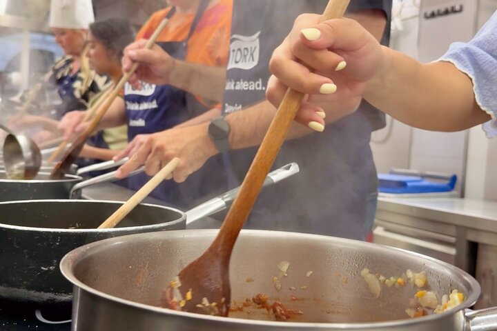 Siena: Pasta en Tiramisu Kleine Groep Kookles met Wijn
