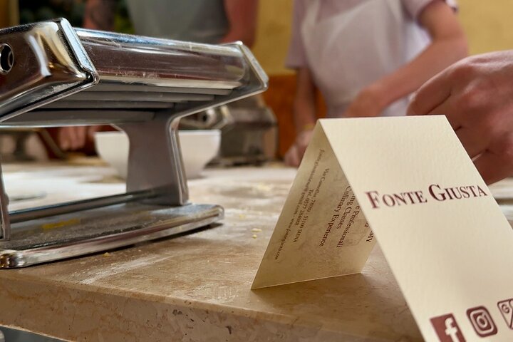 Siena: Pasta en Tiramisu Kleine Groep Kookles met Wijn