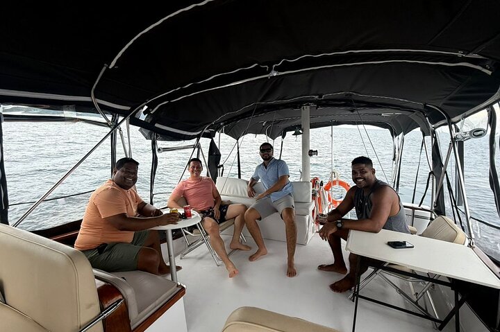 "KOKORUGA" Tour Privado en Barco con Comida,Bebida Libre,snórquel