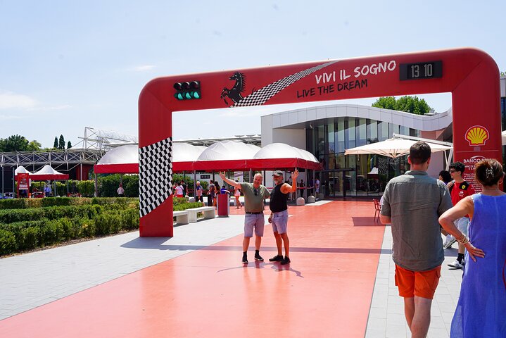Maranello-oplevelse på Ferrari-museet og prøvekørsel i en Ferrari