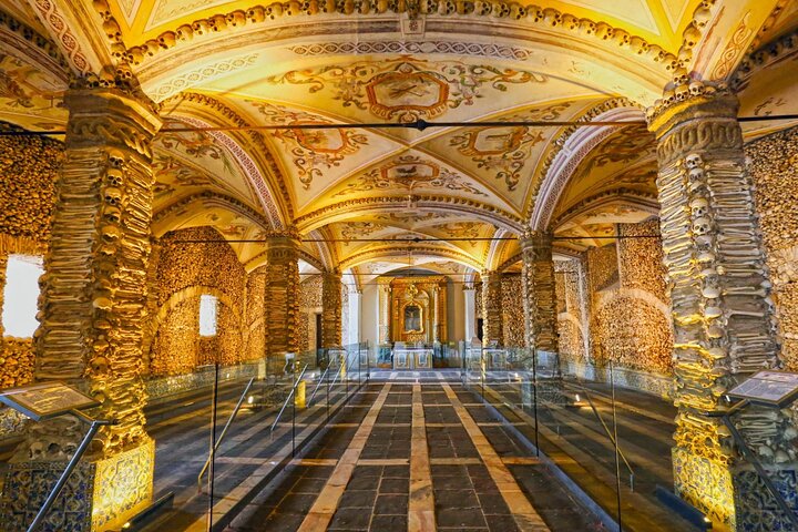 Évora: Tour cultural a pie en grupos pequeños y Capilla de los Huesos