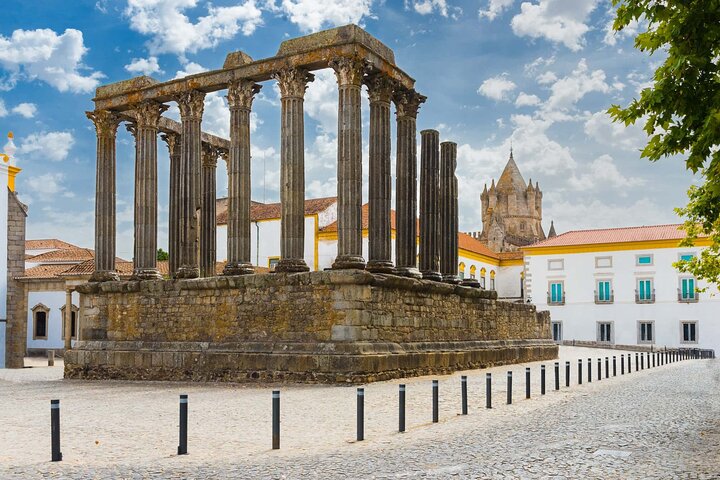 Évora: Tour cultural a pie en grupos pequeños y Capilla de los Huesos