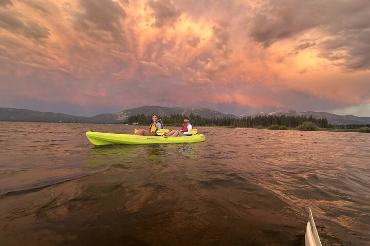 Sonnenuntergang Kajaktour in Tahoe City