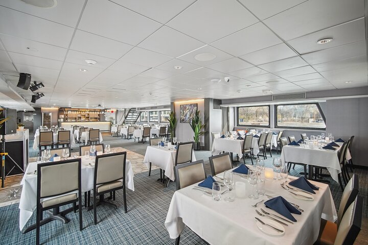 Crucero con cena Premier de Toronto en Odyssey en el puerto de Toronto