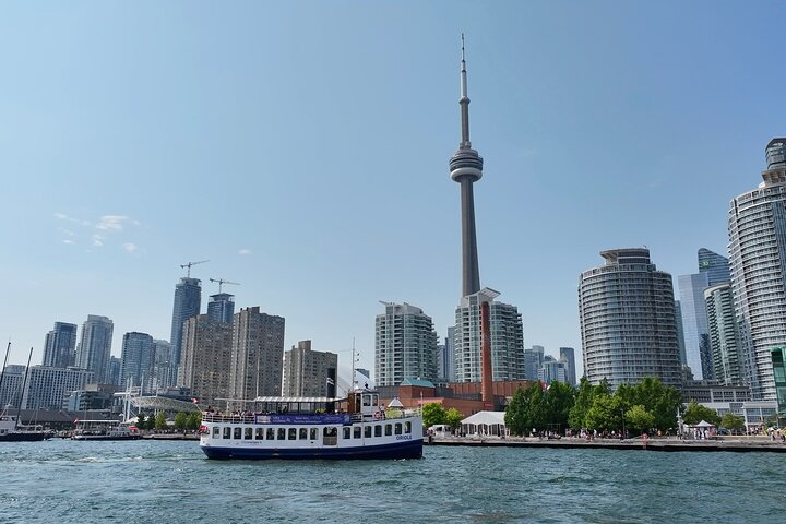 60 Minute Toronto Sightseeing Harbour Tour