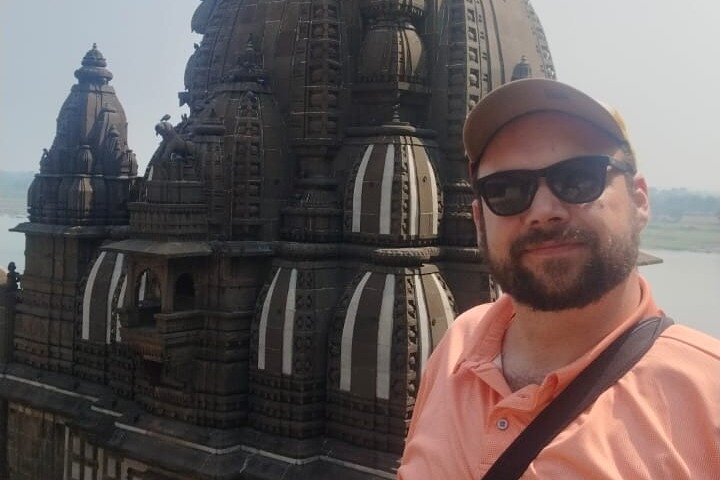 Indore nach Mandu und Maheshwar: Eine Tagestour zum Kulturerbe