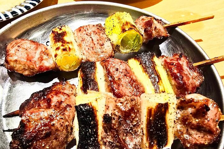Hungry Osaka Street Food Tour : 15 Tastings with 3 Drinks