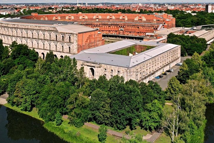 Visita VIP a los monumentos nazis de Núremberg + Juicios de Núremberg