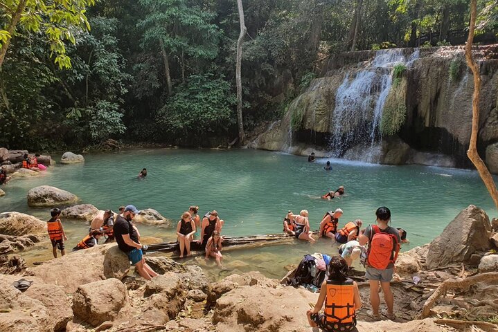 Hoteller i nærheden af Erawan Waterfall Tiger Cave Temple and Cafe