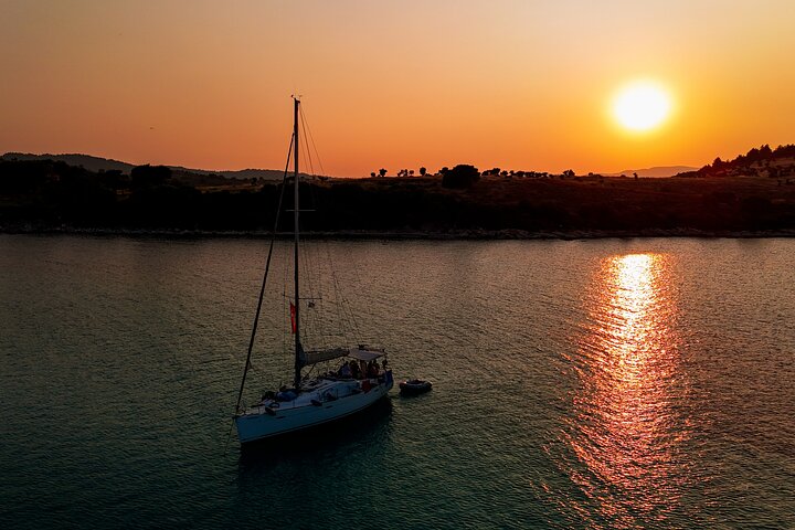 Crucero privado en yate Halkidiki : Kassandra o Sithonia (3–7 Horas)