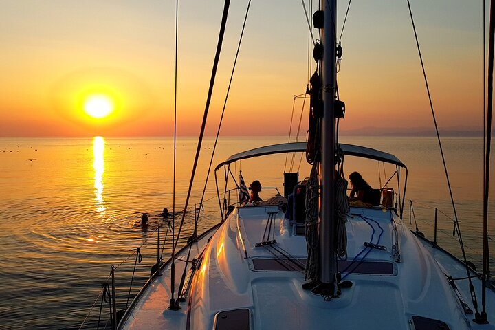 Crucero privado en yate Halkidiki : Kassandra o Sithonia (3–7 Horas)