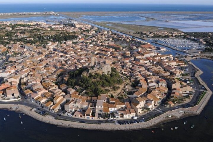 Guidet tur i Gruissan Village for enkeltpersoner