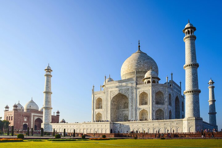 1-dagers tur til Taj Mahal og Agra med kommersielle flyreiser fra begge sider