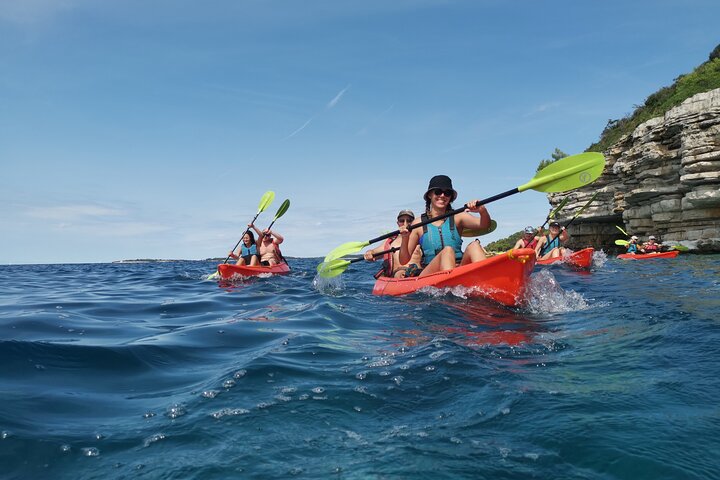 KAYAK & SNORKEL ÄVENTYR - Havsgrottor och Vilda Kusten Utforska