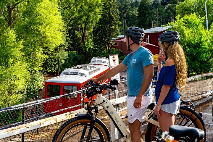 Kør Manitou Springs & Garden of the Gods Bedste guidede eBike-tur!