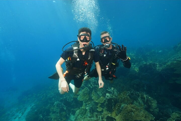 Entdecken Sie Sporttauchen, probieren Sie Tauchen für Anfänger aus (beginnt ab Koh Chang)