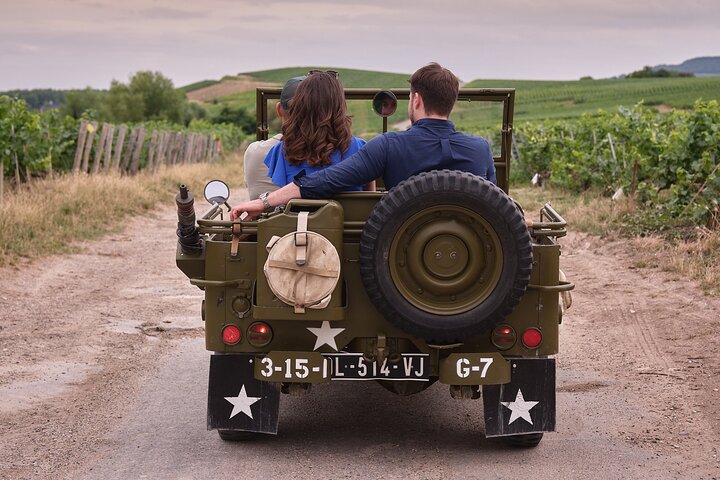 Recorrido en jeep por los viñedos de Champaña con degustación de vinos