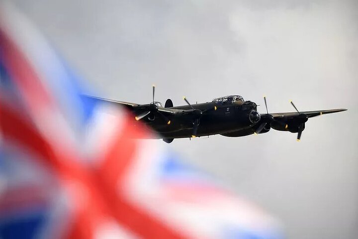 Duxford IWM Air Museum & Airfield Voiture privée Easy London Pickup