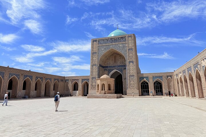 Boukhara : Visite privée à pied d'une journée avec Guide touristique local