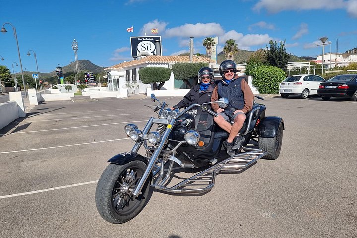 Rewaco Trike Ride & LICOR 43 Experiencia Tour (3HRS 2PPL MIN)