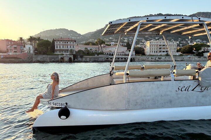 Exclusive Sunset Tour - Enastående Proffs Solar Boat flotta