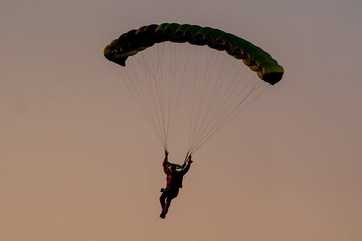 Premium fallskjermhopping Portugal 15 000 fot fritt fall nær Lisboa