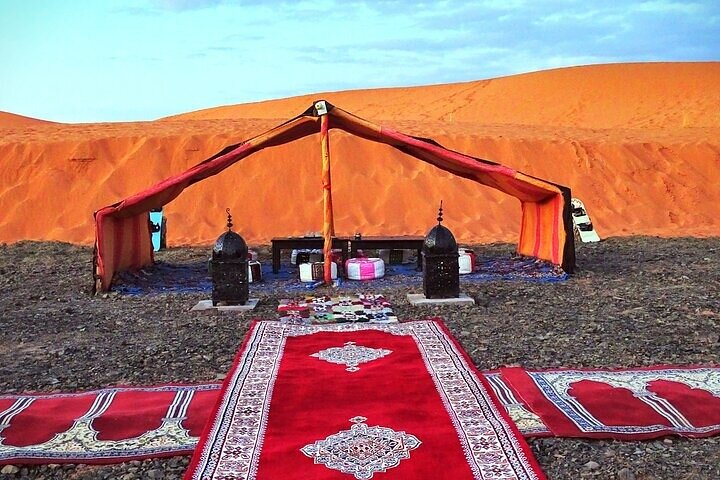 Noche en el desierto de Merzouga desde Erfoud & Camel Ride & Quad ATV
