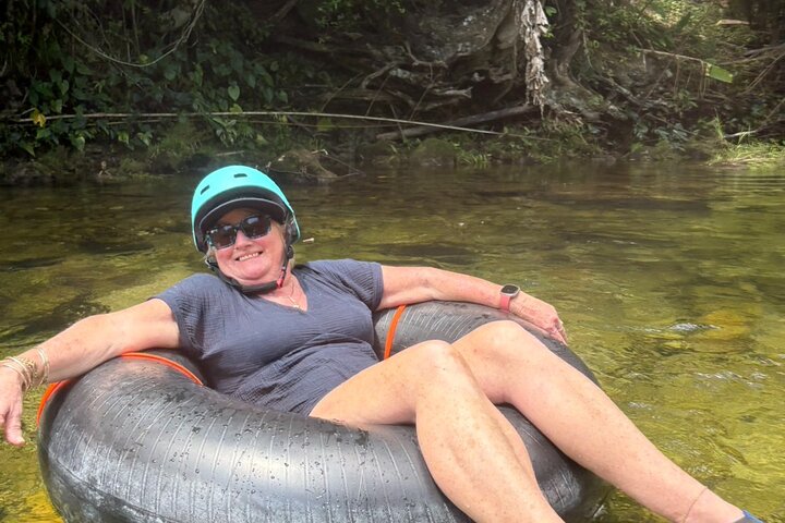 Khao Lak Elephant Sanctuary Bezoek & River Tubing Tour