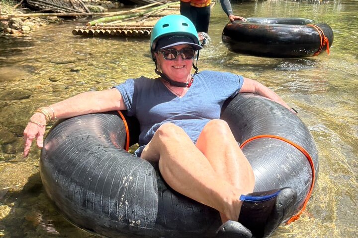 Khao Lak Elephant Sanctuary Bezoek & River Tubing Tour